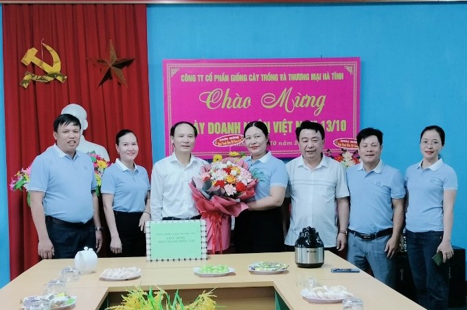 Công đoàn ngành Nông nghiệp và PTNT: Phối hợp chúc mừng các doanh nghiệp nhân Ngày Doanh nhân Việt Nam
